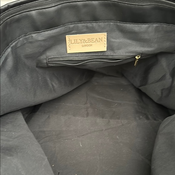 Black and Gray Tote with Chain Detail - Picture 4 of 5